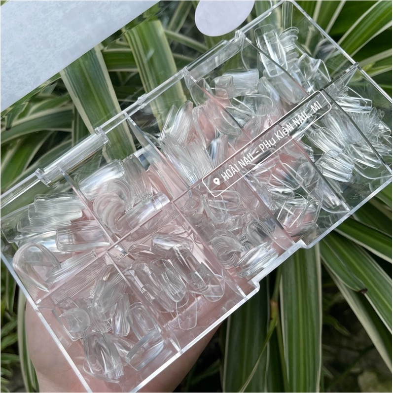 Móng úp fom vuông ngắn