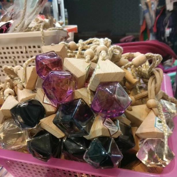 Lọ treo xe ô tô, phòng, tủ quần áo, nhà vệ sinh (Chỉ lãi 1k, xin đừng trả giá)