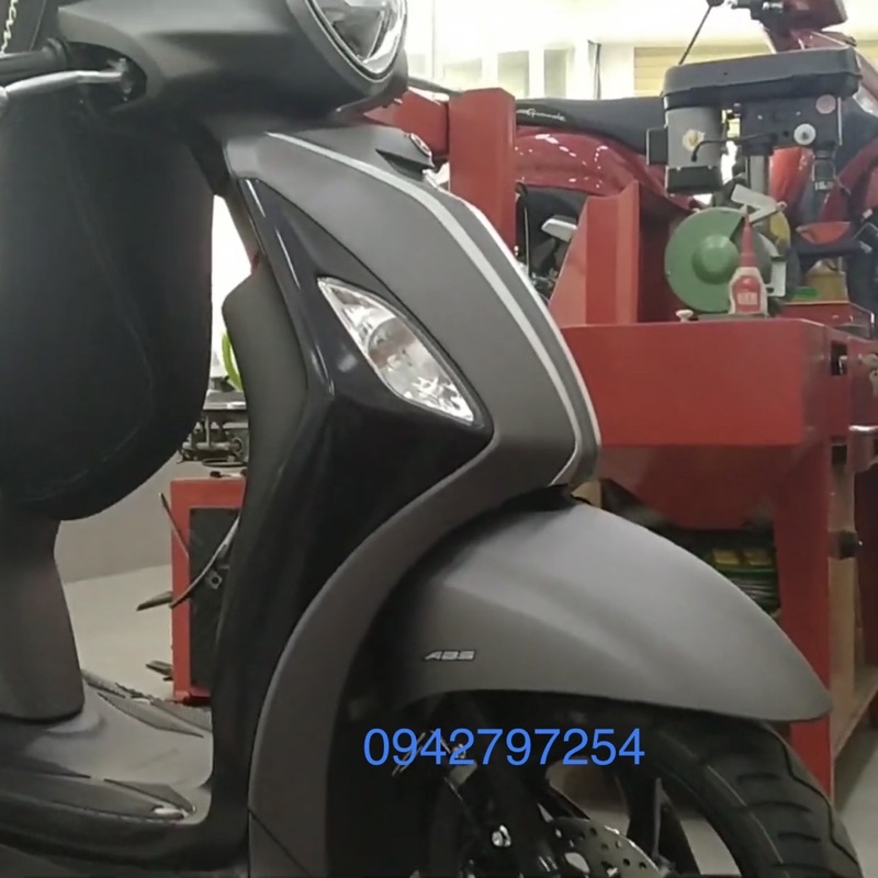 Sơn xe máy Yamaha Grande màu Xám lông chuột MTP421-2K Ultra Motorcycle Colors