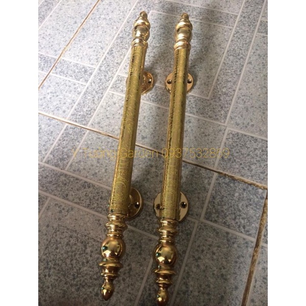 Tay nắm cổng