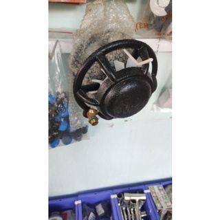 đảo thuốc trừ sâu trộn đều thuốc