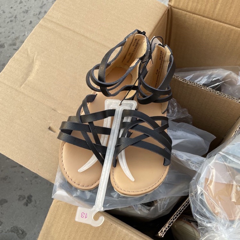 Sandal bé gái C&amp;J  Chiến binh quai da đế cao su xuất dư 0722