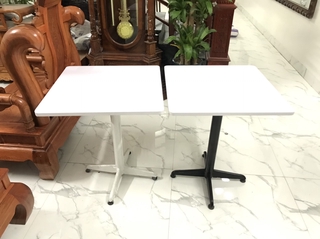 Bàn Eames vuông