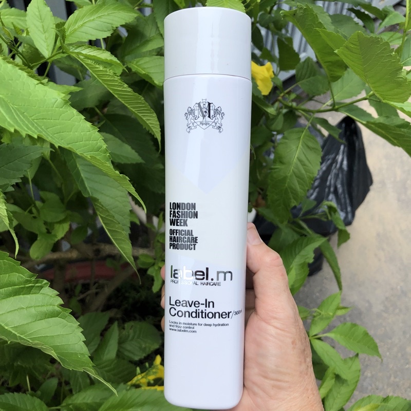 Dầu xả khô dùng hàng ngày giúp giữ ẩm, làm phục hồi, mềm mượt tóc Label.m Leave-in Conditioner 300ml