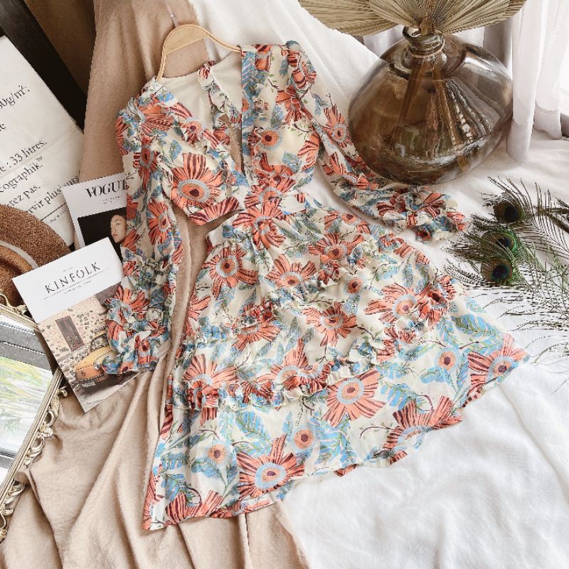 ẢNH THẬT - ĐẦM HOA CỔ V KHOÉT EO HỞ LƯNG | BigBuy360 - bigbuy360.vn