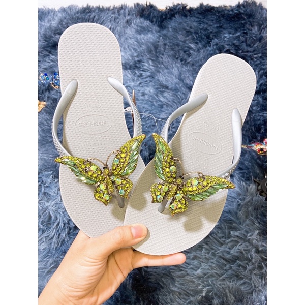 Dép Havaianas kèm charm