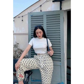 sét crt quần bom chữ