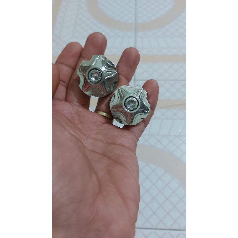 Gù đặc chống rung tay lái