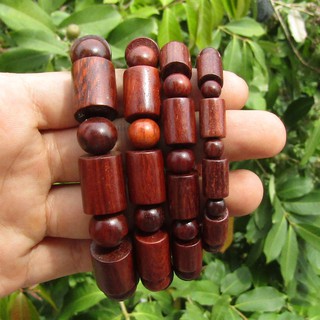 Vòng tay gỗ cẩm đỏ đốt trúc