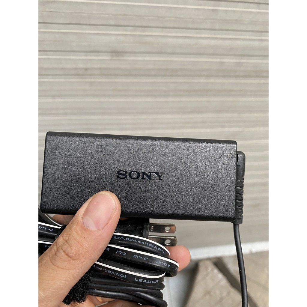 Sạc pin laptop Sony 19.5V-3.3A chính hãng sony