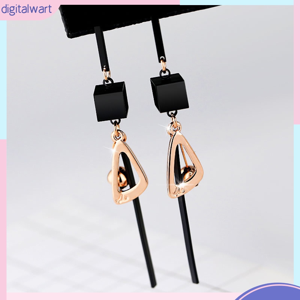 Đôi bông tai dáng dài nhiều chi tiết kiểu dáng thanh lịch cho nữ