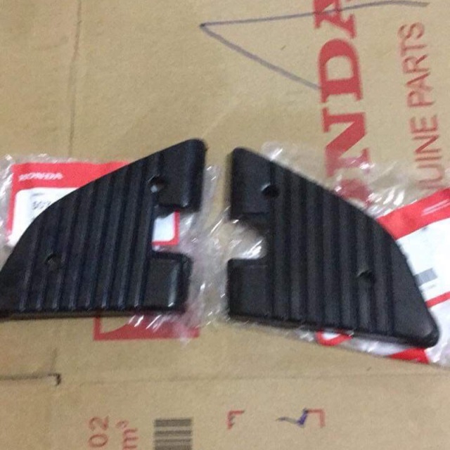 Cao Su Để Chân Sau Xe Sh Ý 2008-2012