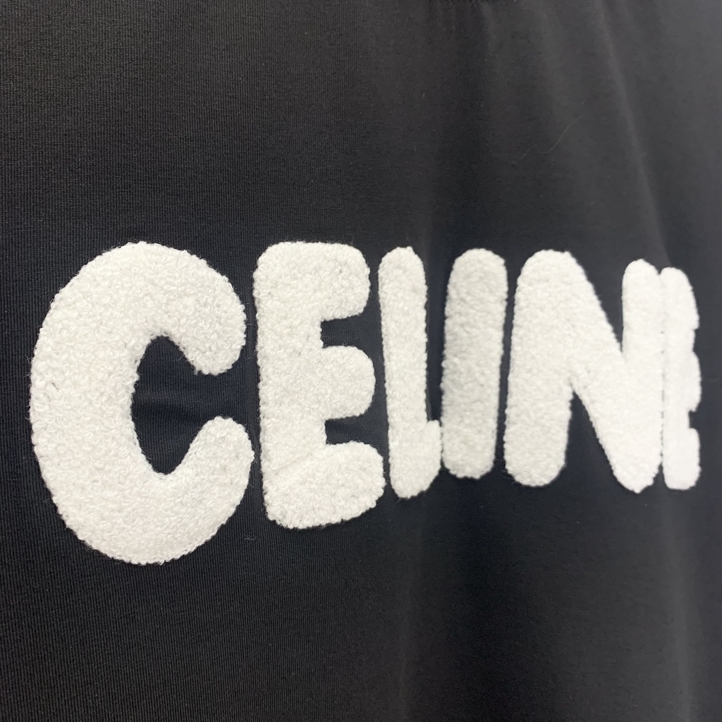 Áo Phông Nam Cổ Tròn Thêu Chữ Lông Trước Ngực AP01P