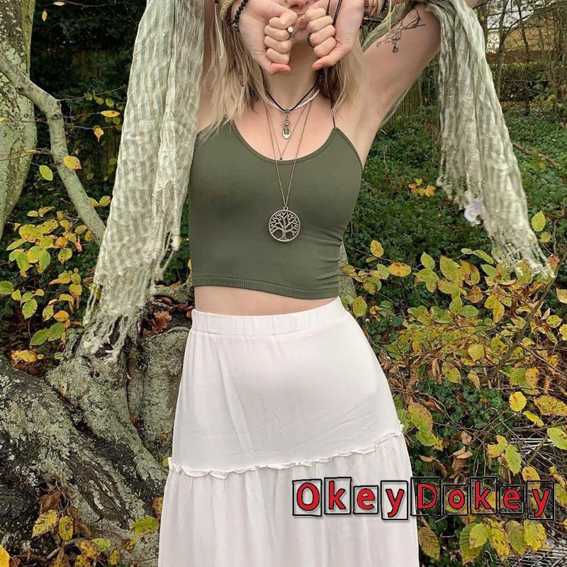 Áo croptop hai dây ôm dáng phong cách thời trang gợi cảm dành cho nữ