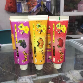 Kem đánh răng Hàn Quốc bee 90g có 3 vị (dâu,Cam,nho)