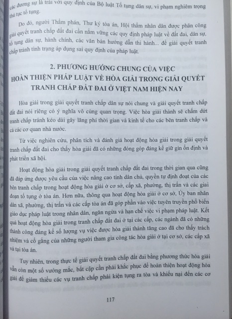 Sách: Hòa giải trong giải quyết tranh chấp đất đai ở Việt Nam hiện nay | BigBuy360 - bigbuy360.vn
