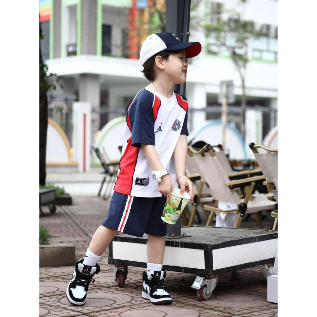 C32 - BỘ TT BÉ TRAI PARIS