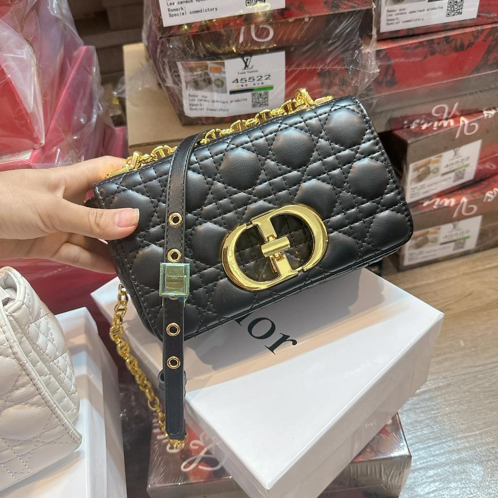 Túi đeo chéo CD sz 21cm kèm hộp cực xinh