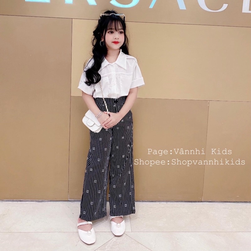 Set áo Smi trắng quần kẻ dài cho bé gái