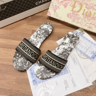 Dép dior thổ cẩm thêu mới nhất 2021