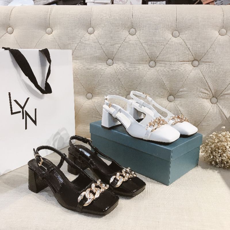 JKT(ẢNH THẬT) Sandal 5p Prada Quai Xích To Mũi Vuông Da Bóng Mềm Êm Fullbox Bill Túi Cao Cấp