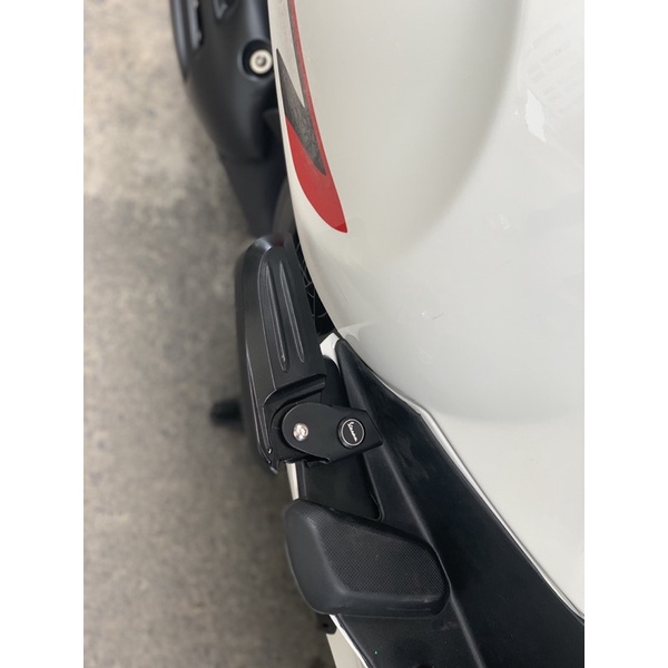 GÁC CHÂN SAU VESPA SPRINT PRIMAVERA