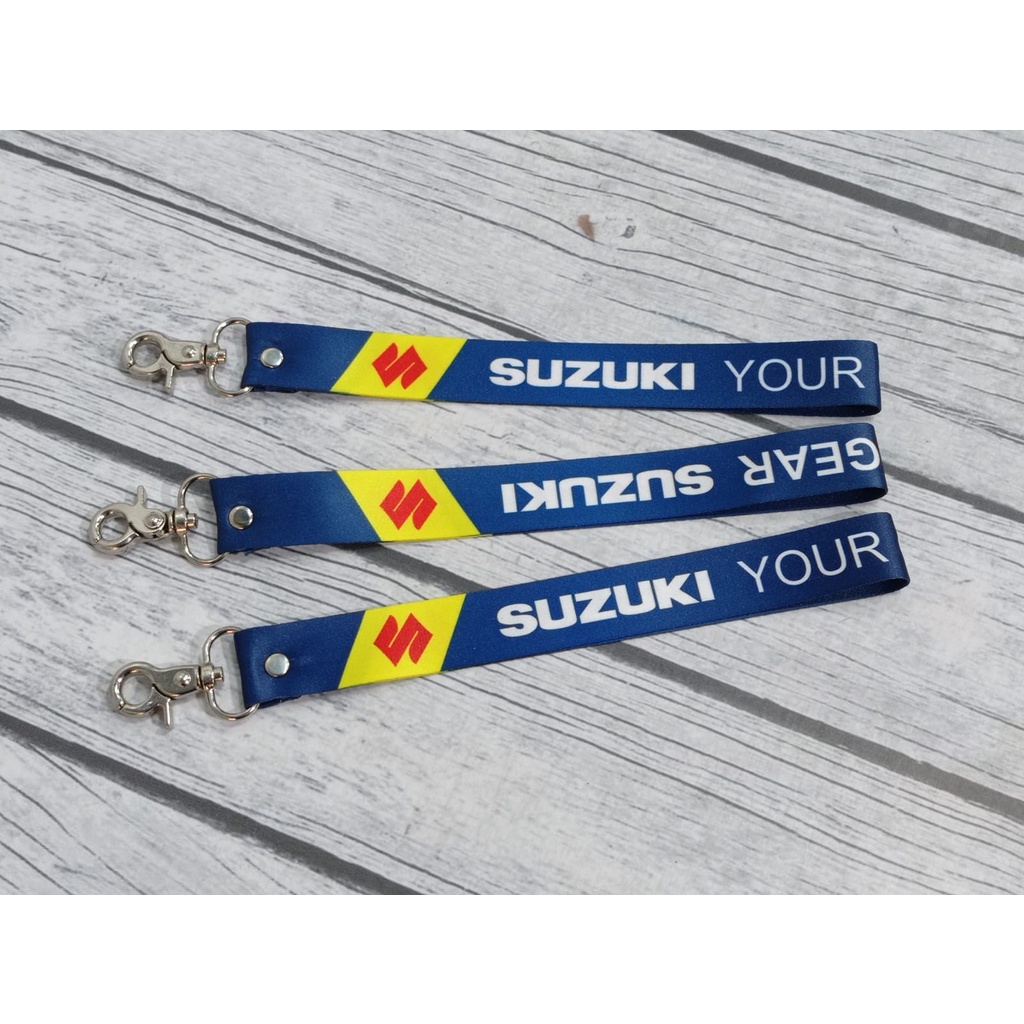 Móc Khóa Xe Hơi/Xe Máy In Hình Suzuki Độc Đáo