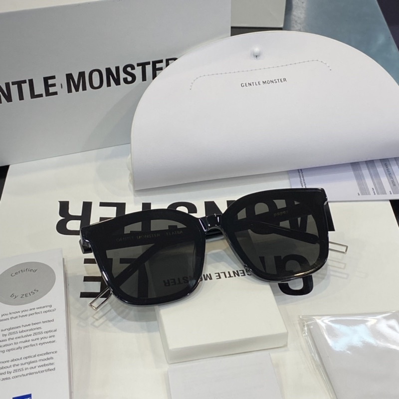 Kính mát thời trang nam nữ GM PAPAS mắt đen hàng cao cấp,chống UV400 kiểu dáng hàn quốc,trẻ trung.Bảo hành 3 tháng