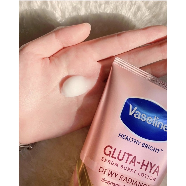 Sữa Dưỡng Thể Trắng Da Vaseline Gluta-Hya Burst Lotion.