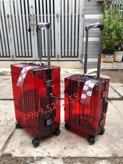 Vali khung nhôm khoá sập