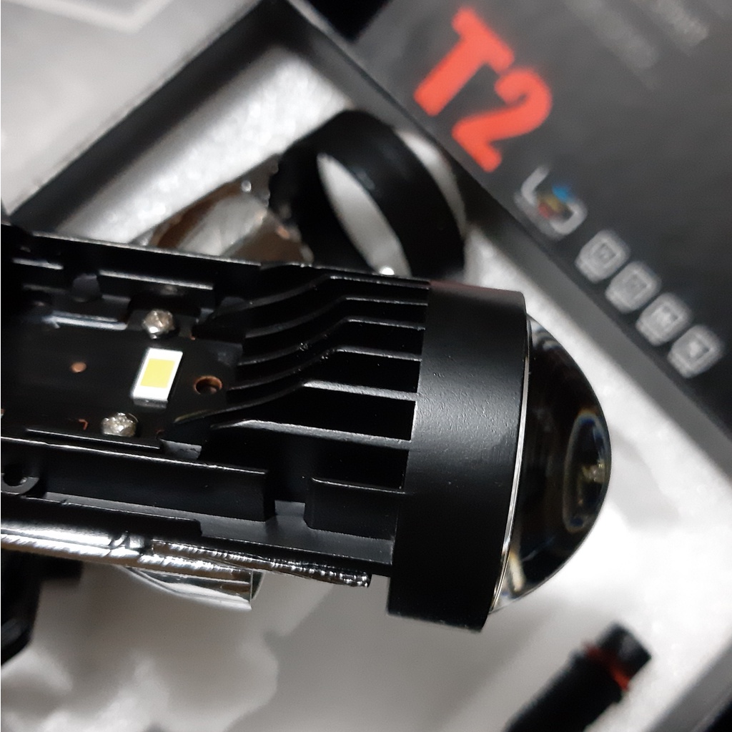 Bóng đèn Bi cầu T2 Pro ADIU kính Tím cao cấp H4 chip led 6 nhân sáng nhất cho Ôtô xe Máy Giá 1 bóng