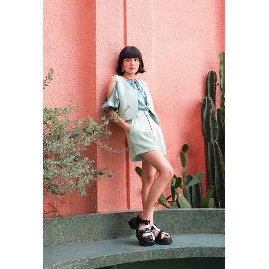 Double Moonshot - Áo Gilet phối hoa màu xanh mint Freesize