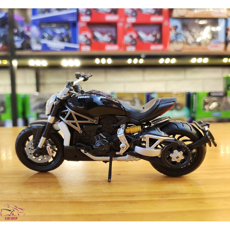 Mô hình xe mô tô Ducati XDiavel Carshop tỉ lệ 1:18 hãng Burago màu đen