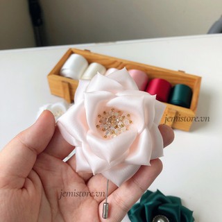 Hoa Cài Áo Handmade Cao Cấp Ruy Băng Lụa