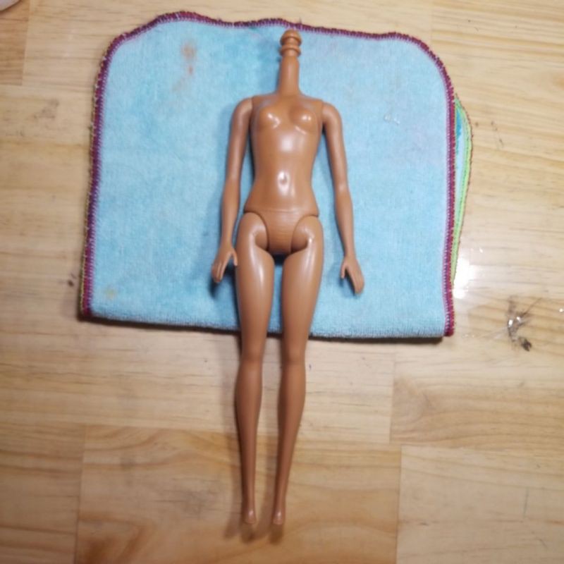 Thanh lí body barbie chính hãng giá rẻ( đọc mô tả)