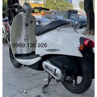 xe máy 50cc scoopy màu trắng