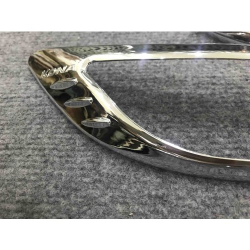 Ốp trang trí viền đèn pha hậu Hyundai Kona 2018-2019