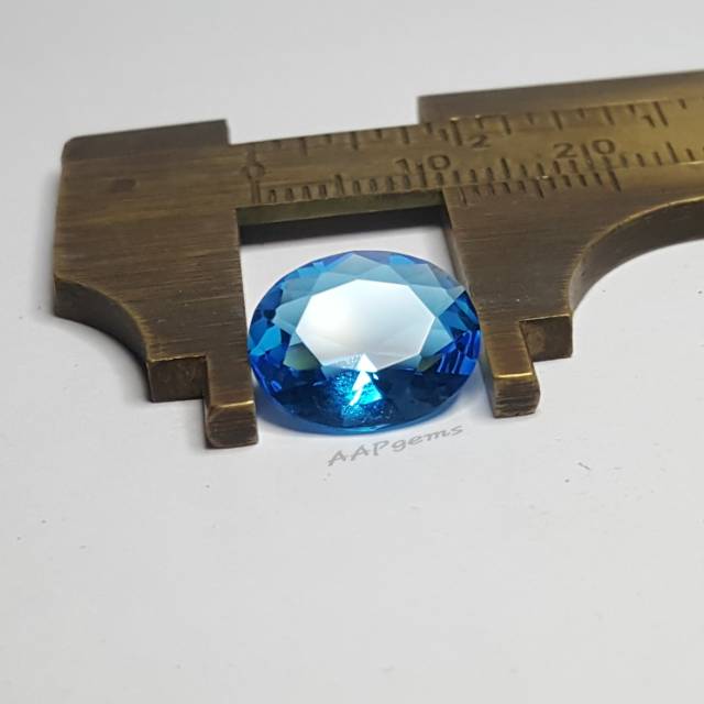 Đá Topaz Thụy Sĩ Hình Oval