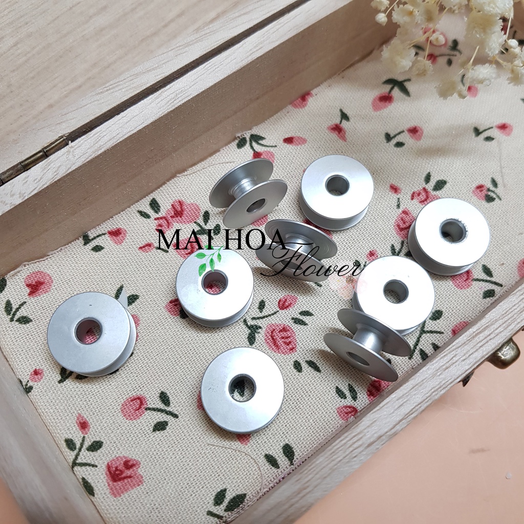 Hộp con suốt chỉ máy 1 kim công nghiệp may quần áo chất liệu nhôm chống gỉ cao cấp, maihoaflower