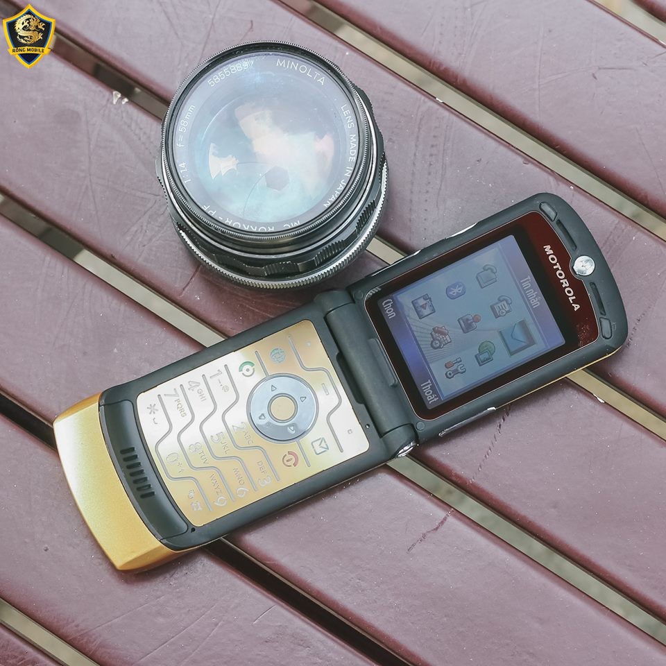 MV Điện Thoai Motorola V3i Gold