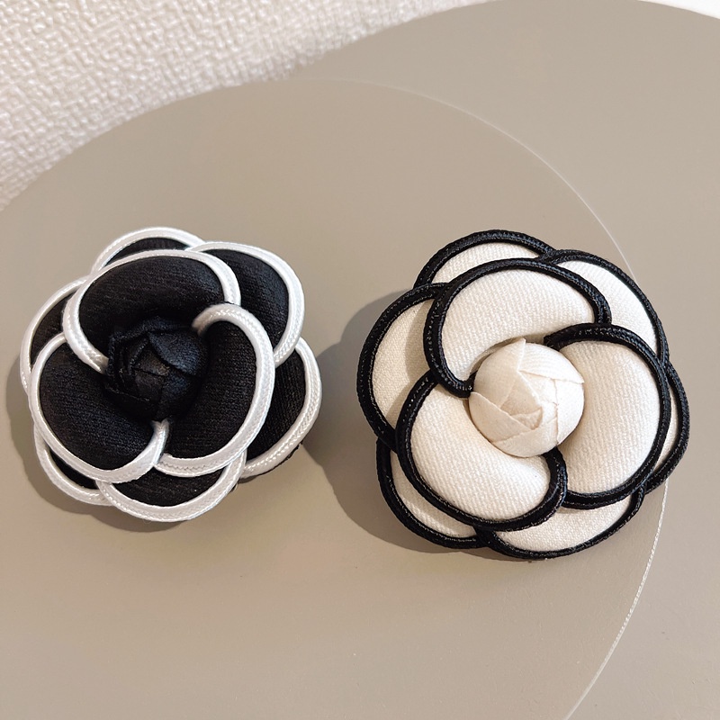 Ghim Cài Áo Hình Hoa Trà Phong Cách Mới