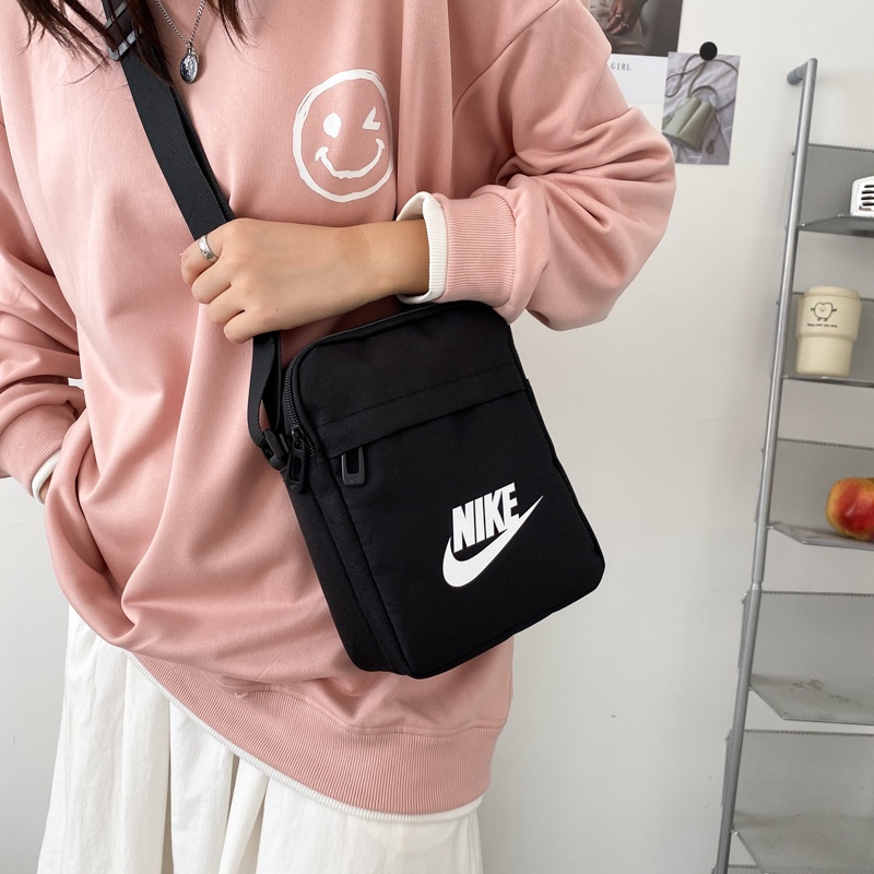 Túi đeo chéo Nike CL3178 chất lượng cao | BigBuy360 - bigbuy360.vn