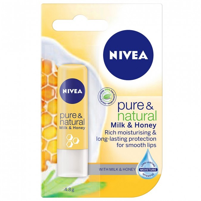 Son dưỡng Nivea dưỡng ẩm dài lâu, có màu nhẹ, nhiều mùi hương để lựa chòn