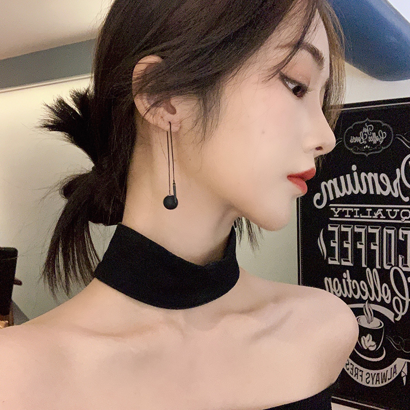 Khuyên Tai Nữ Hình Tròn Tua Rua Màu Đen Phong Cách Vintage Hàn Quốc