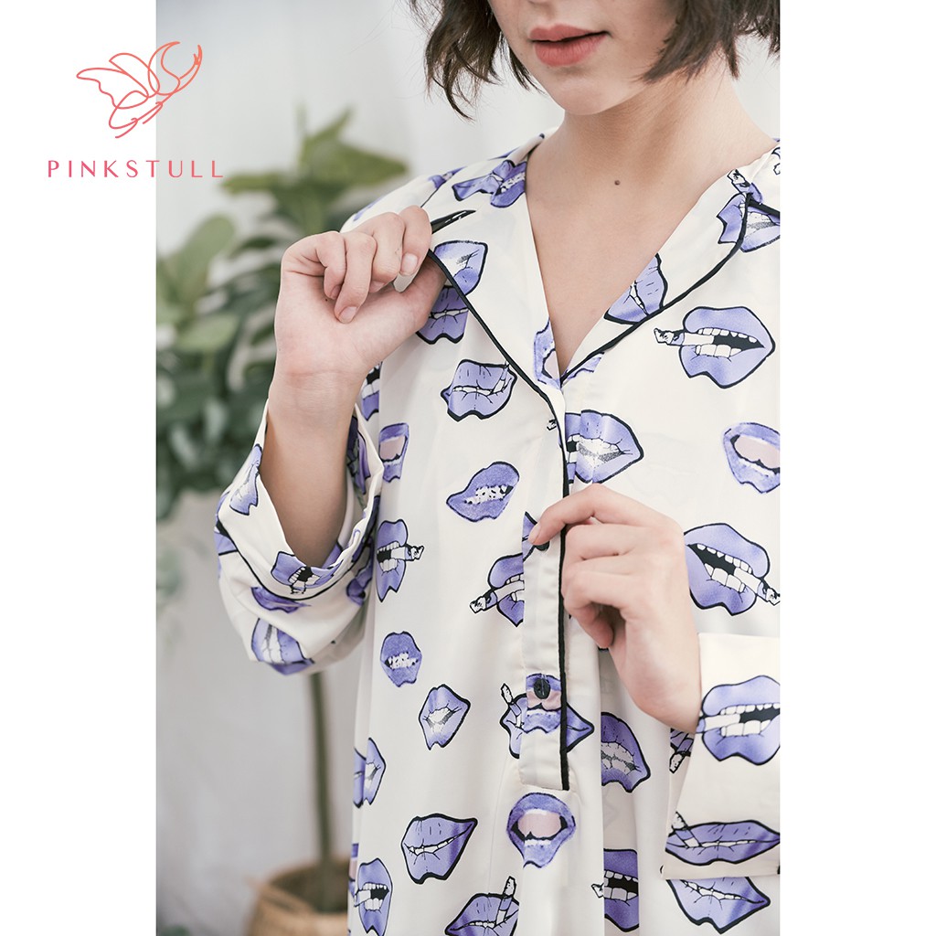 Áo ngủ lụa Pijama Pink Stull họa tiết môi tím
