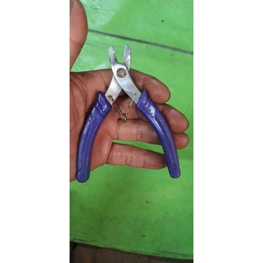 Kìm mini hàng bãi nhật , nhỏ gọn cầm vừa tay rất tiện dụng