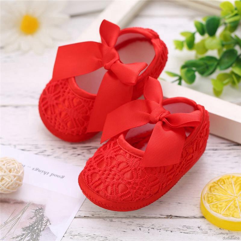 Giày búp bê vải ren đế chống trượt màu trơn đáng yêu cho bé gái từ 0 - 18 tháng tuổi