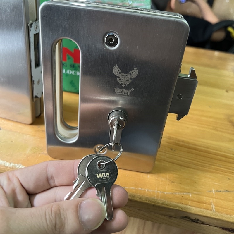 Khóa cửa lùa kính đôi inox sus 304#