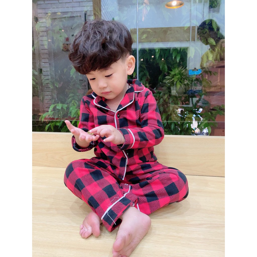 Bộ pyjama vải nỉ bông cho bé trai