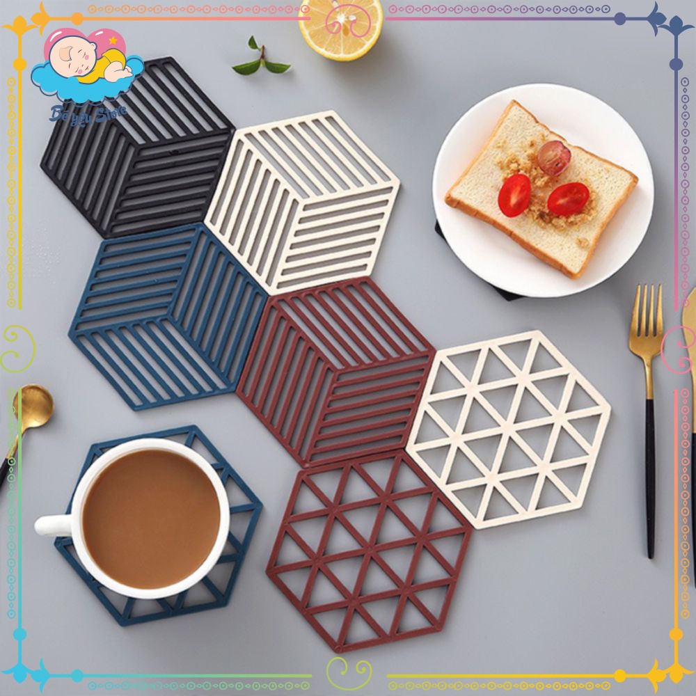 Miếng lót nồi, ly, cốc hình lục giác bằng nhựa dẻo có tính đàn hồi, chịu nhiệt tốt (màu giao ngẫu nhiên)